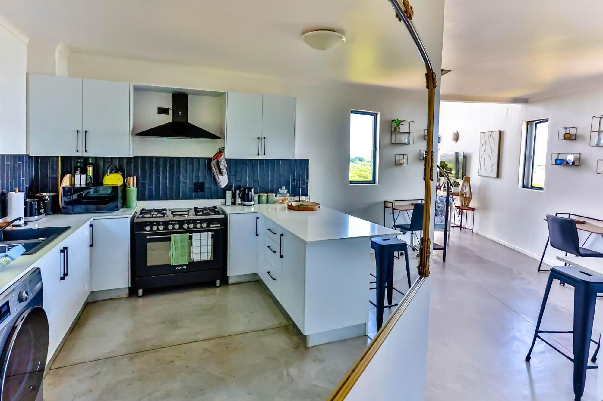 Stays- Coastal Apartment